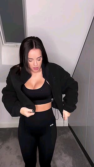 Georgia may foote outfit change on IG'