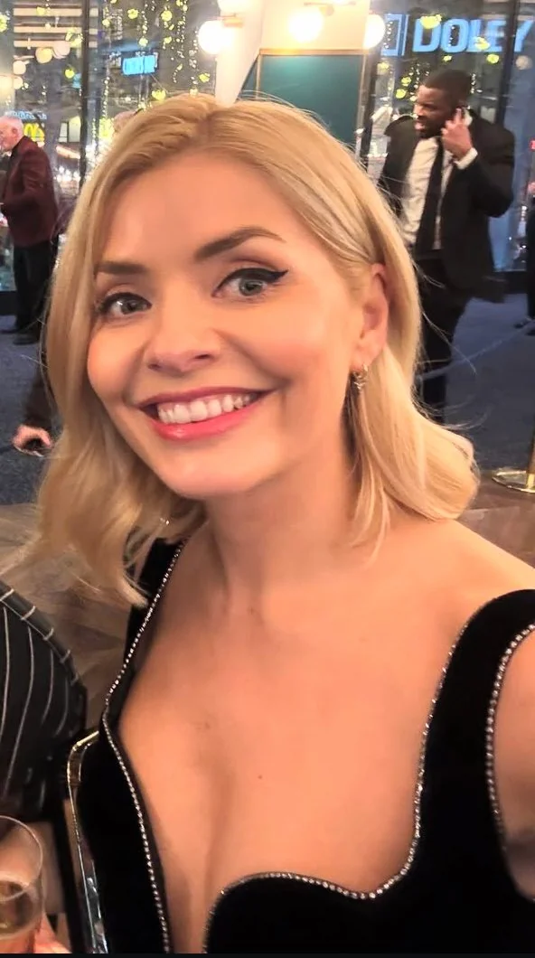 Holly Willoughby picture 4 of 4