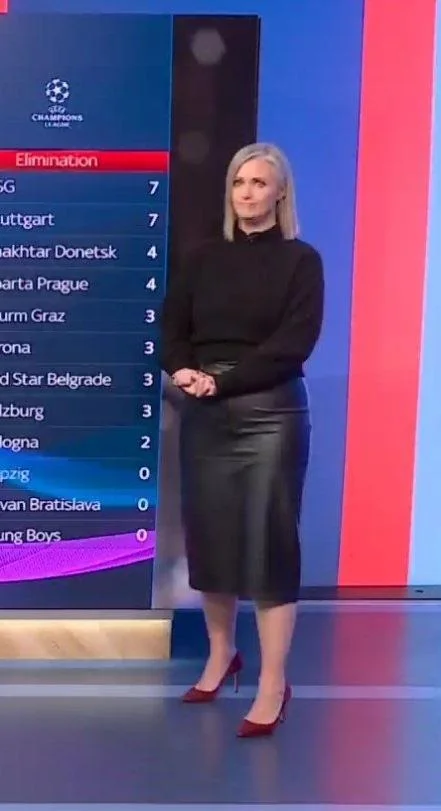 Hayley McQueen picture 2 of 4