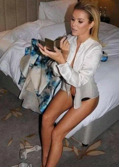 Amanda Holden picture 1 of 1