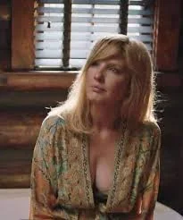 Kelly Reilly picture 2 of 4