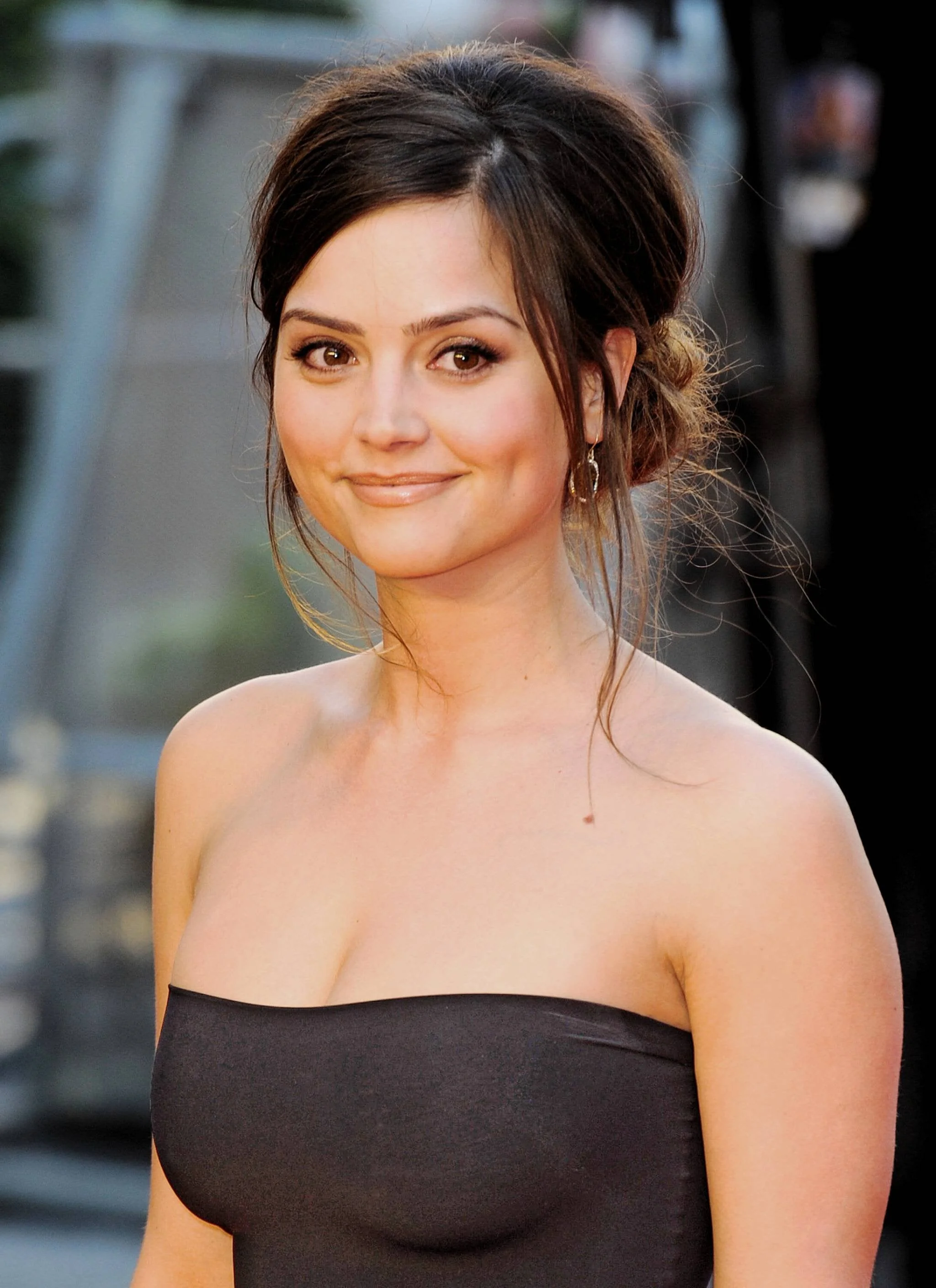 Jenna Coleman picture 4 of 4