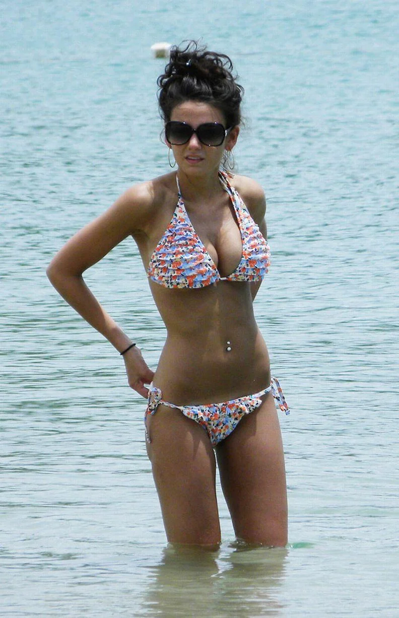 Michelle Keegan picture 6 of 20