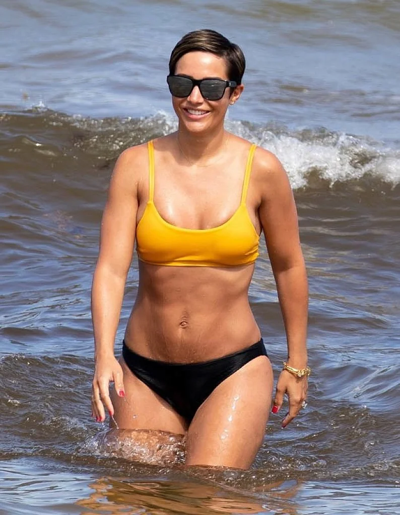 Frankie Bridge picture 7 of 7