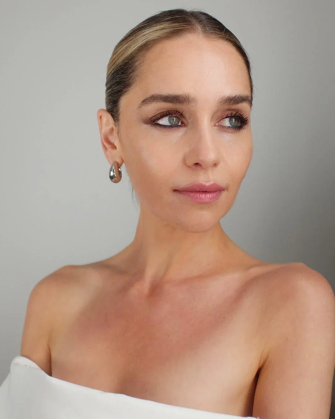 Emilia Clarke picture 1 of 1