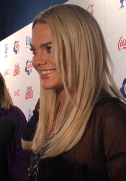 Louisa Johnson picture 14 of 20