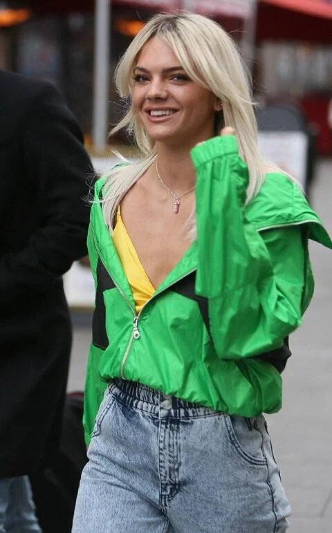 Louisa Johnson picture 16 of 20