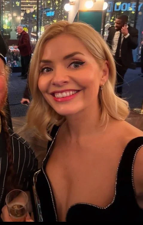 Holly Willoughby picture 4 of 6