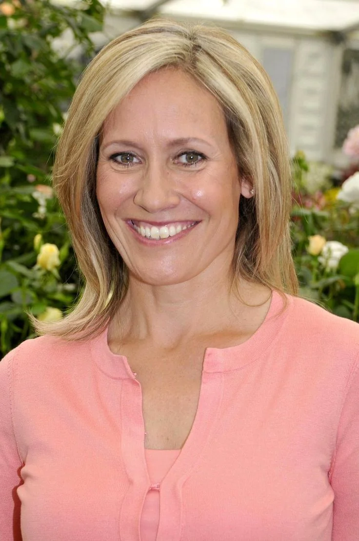 Sophie Raworth picture 3 of 3