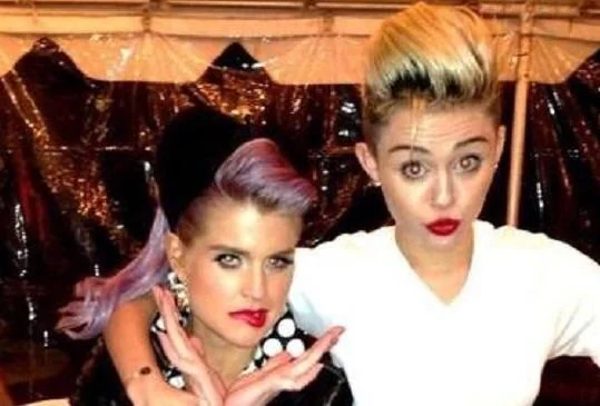 Kelly Osbourne picture 5 of 20