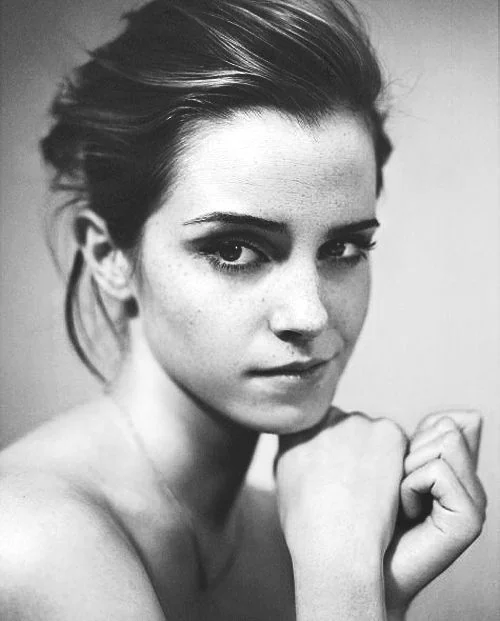 Emma Watson picture 2 of 3