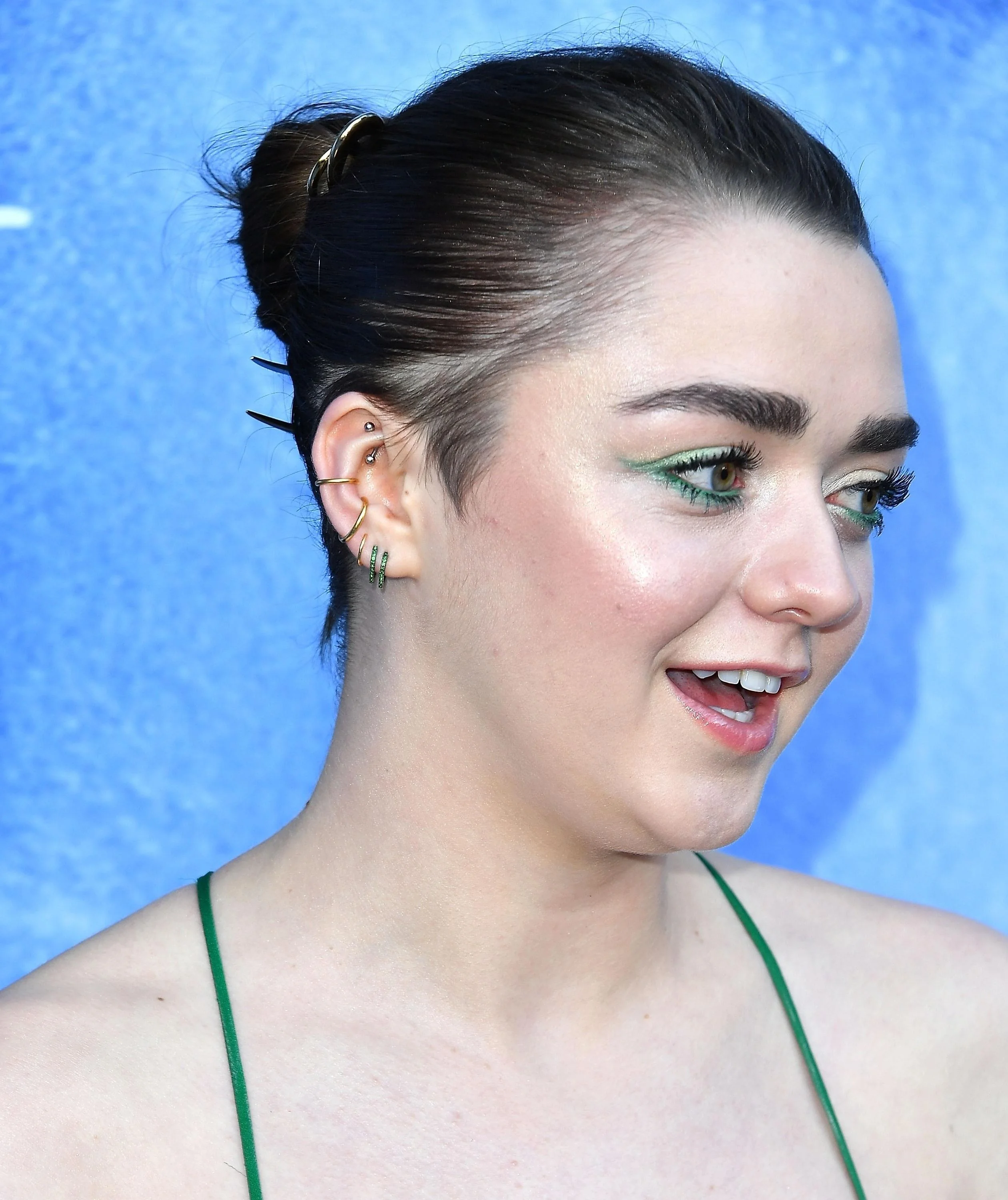 Maisie Williams picture 4 of 5