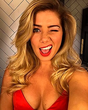 Nikki Sanderson'