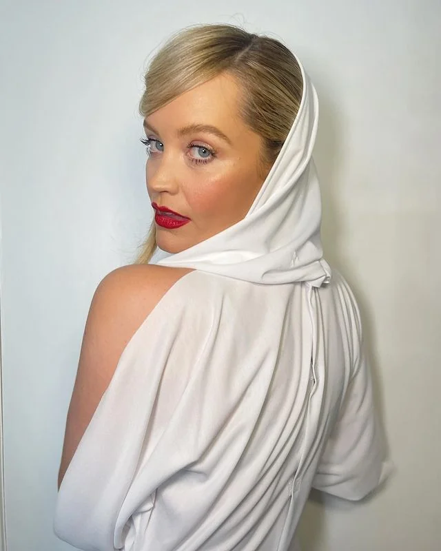 Laura Whitmore picture 5 of 5