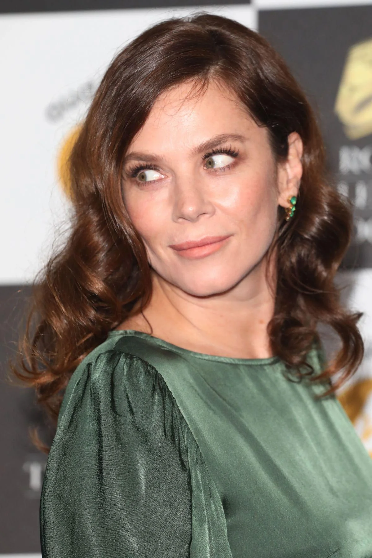 Anna Friel. picture 4 of 4