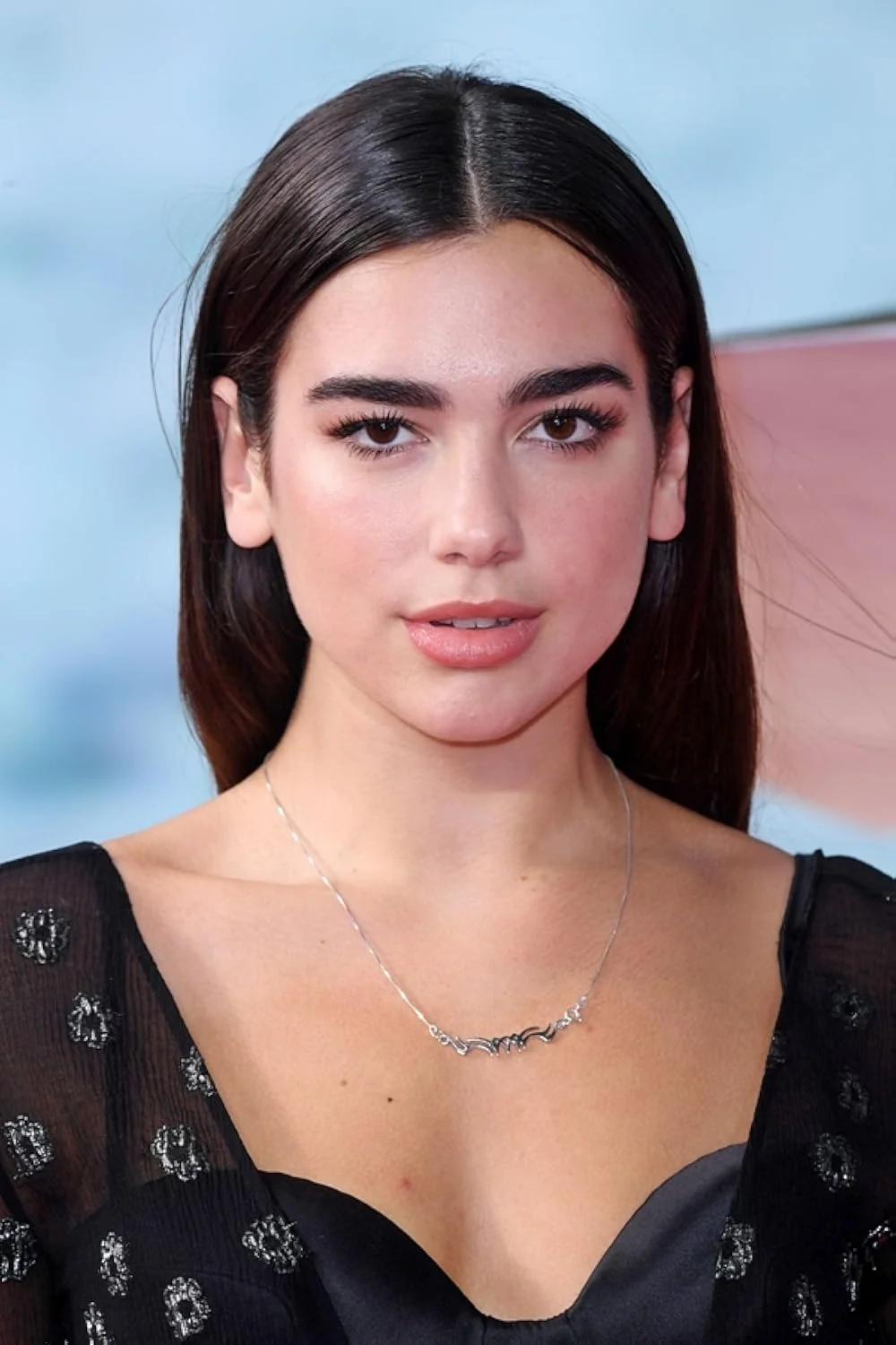 Dua Lipa picture 1 of 2