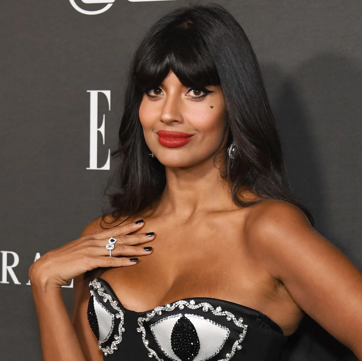 Jameela Jamil picture 1 of 3