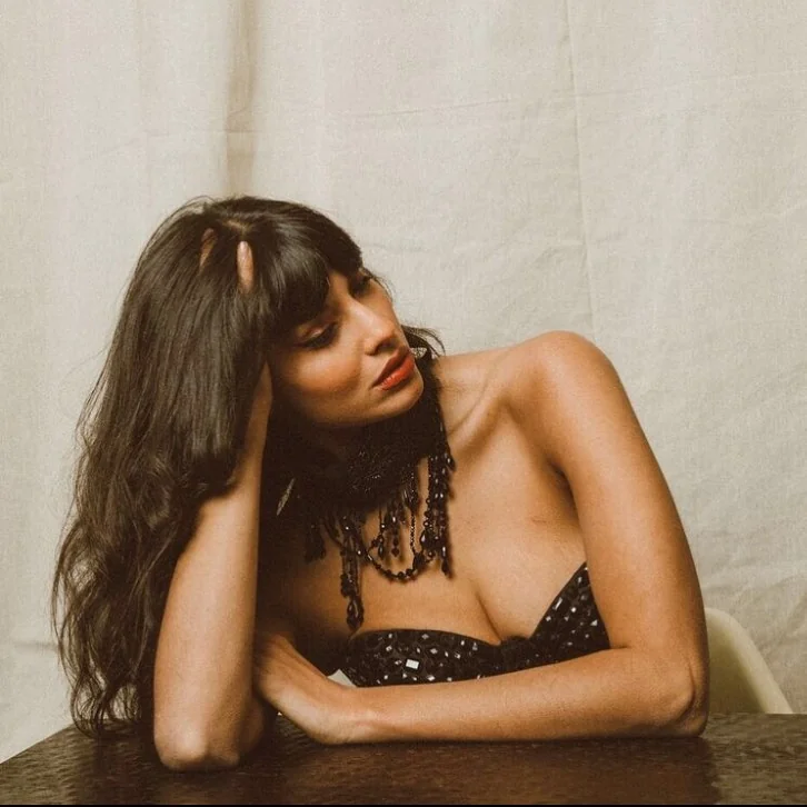 Jameela Jamil picture 1 of 3