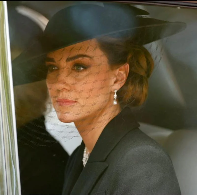 Kate Middleton picture 1 of 1