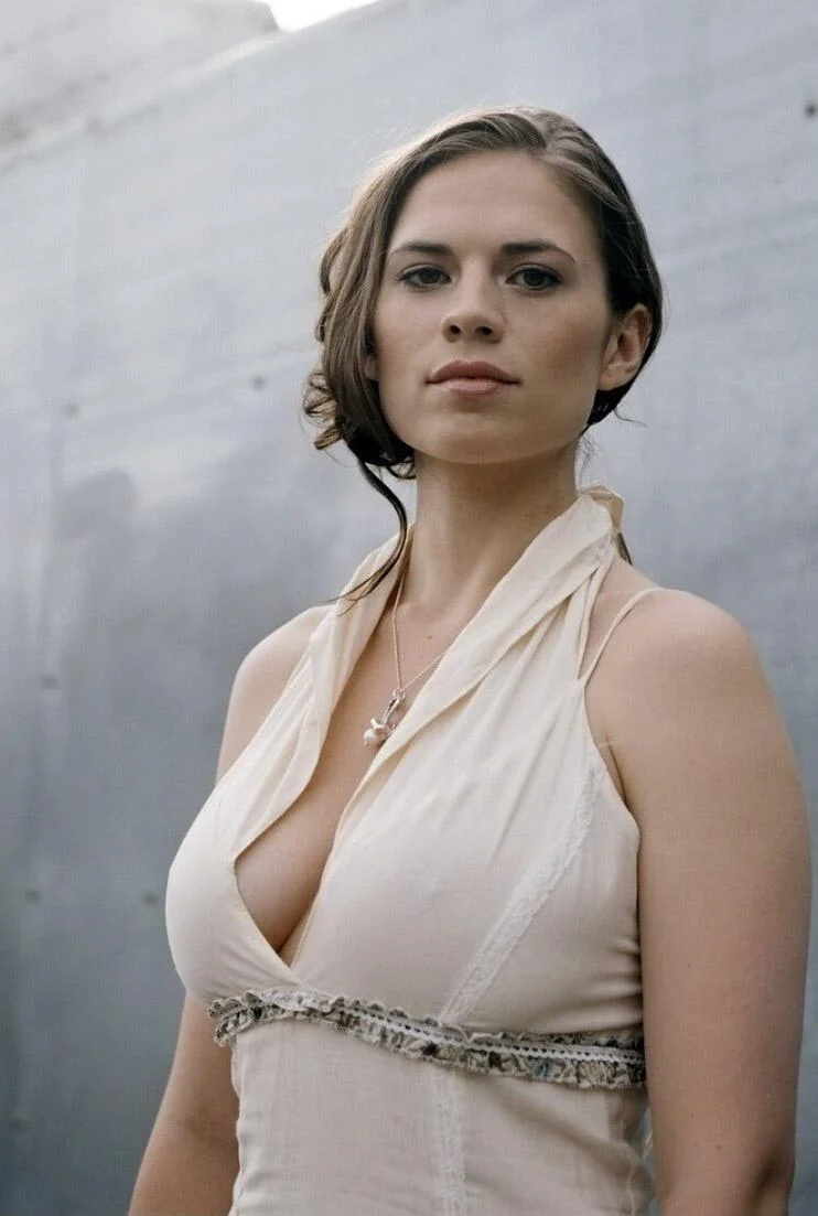 Hayley Atwell picture 1 of 3