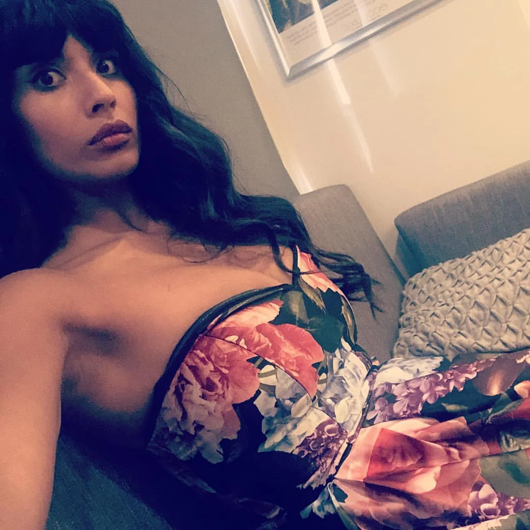 Jameela Jamil picture 1 of 4