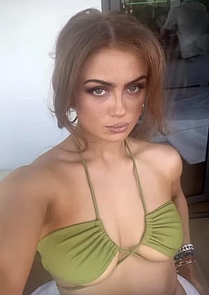 Maisie Smith'