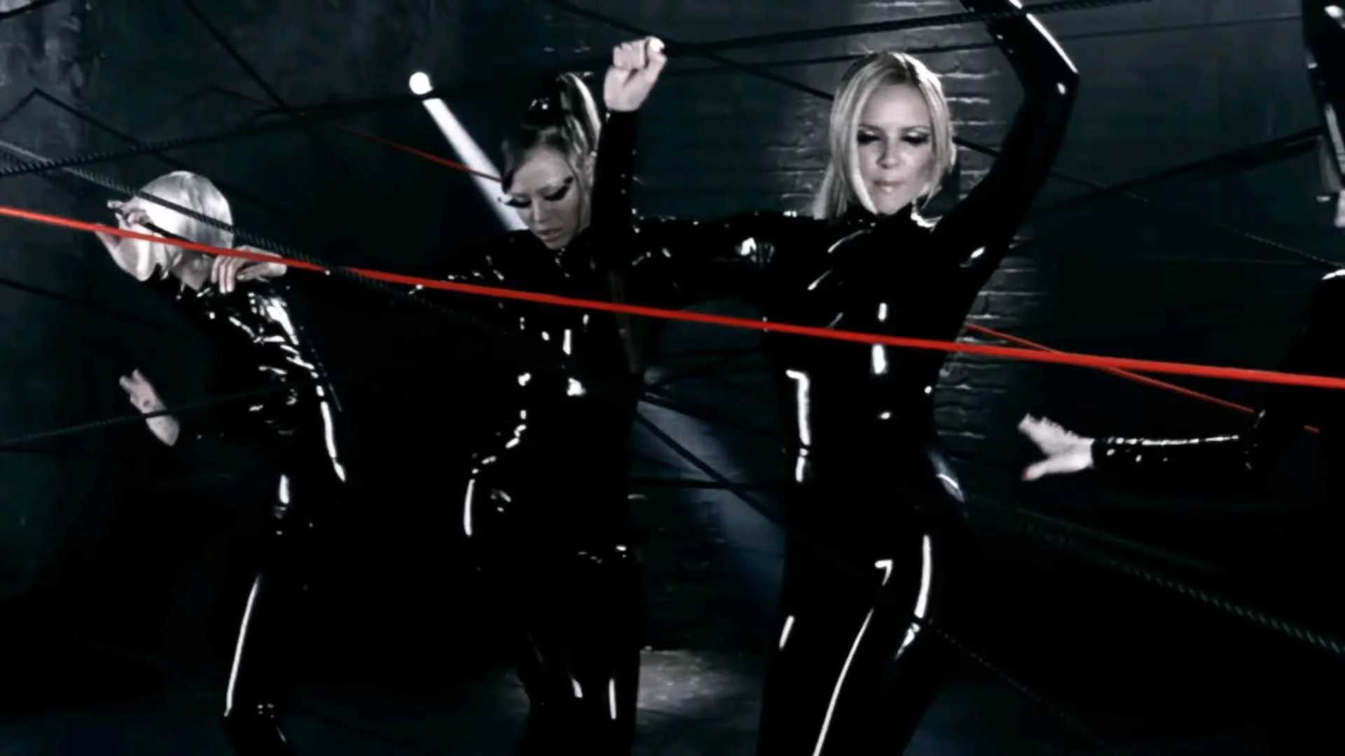 Girls Aloud (Latex) picture 4 of 20