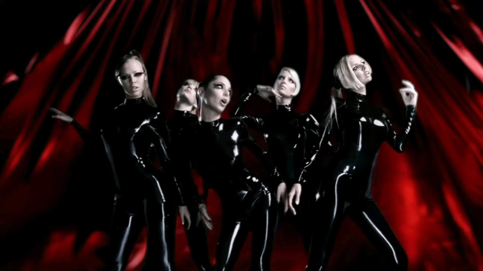 Girls Aloud (Latex) picture 15 of 20