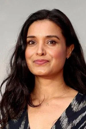 Shelley Conn picture 5 of 9