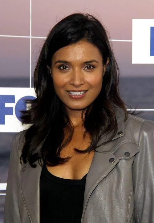 Shelley Conn picture 6 of 9