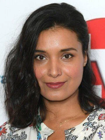 Shelley Conn picture 8 of 9