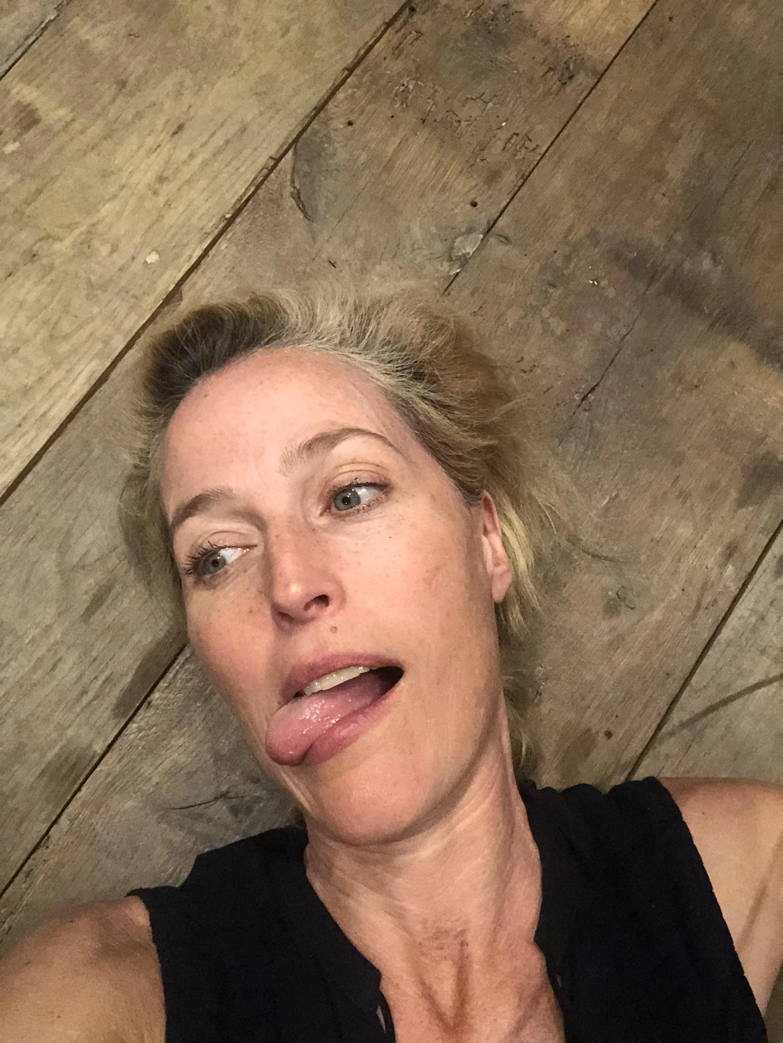 Gillian Anderson picture 1 of 1