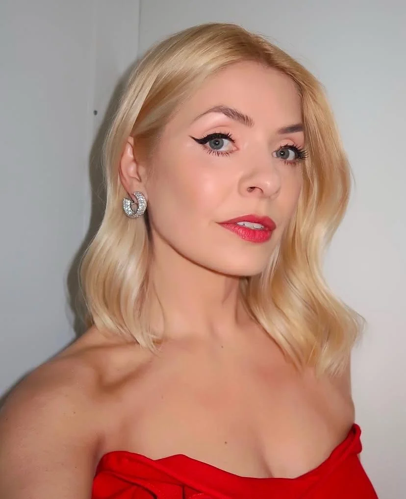 Holly Willoughby picture 3 of 3