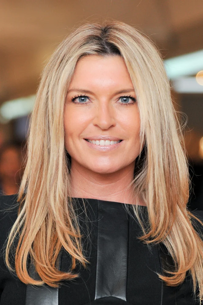 Tina Hobley picture 2 of 2