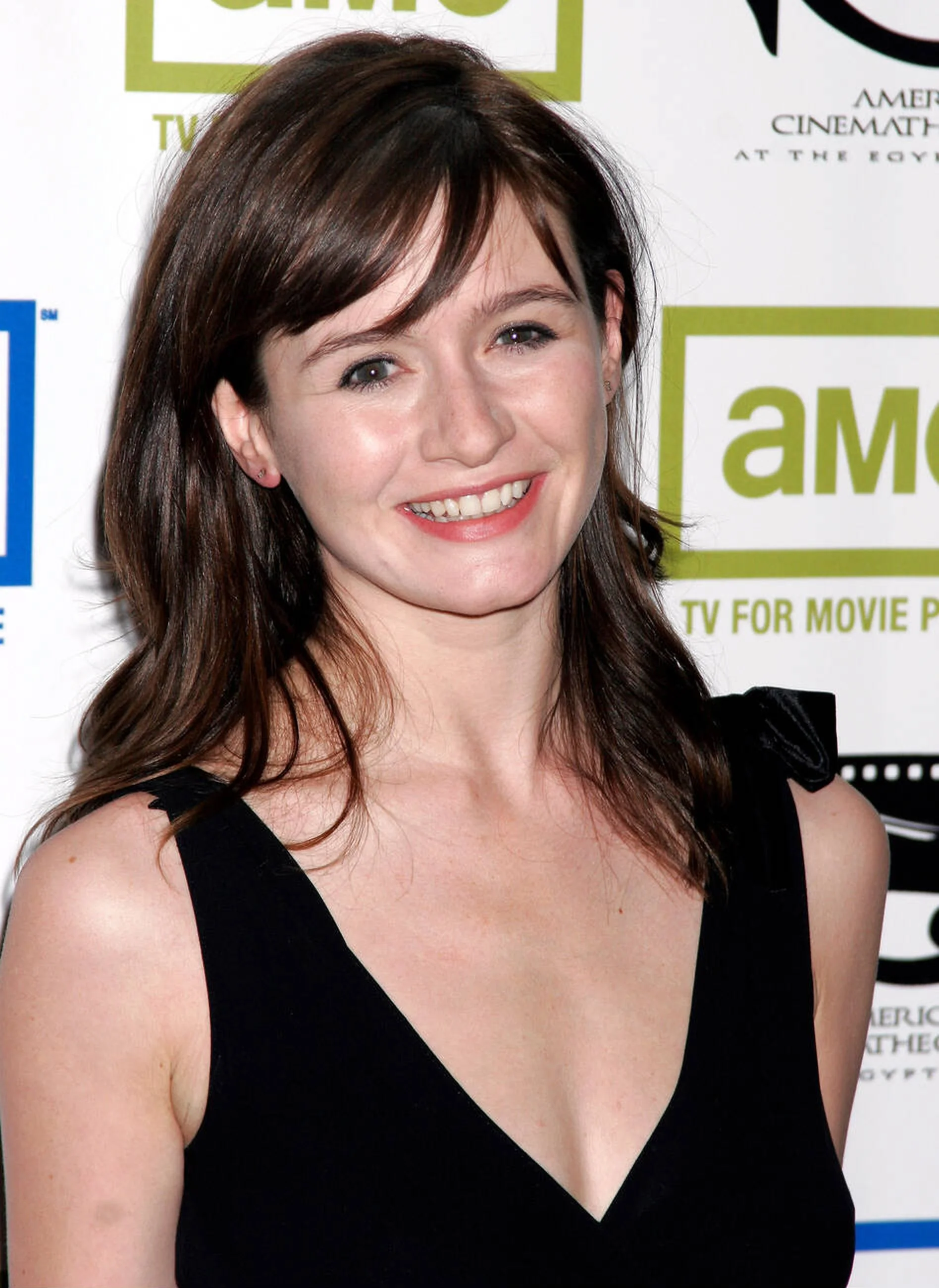 Emily Mortimer picture 3 of 5