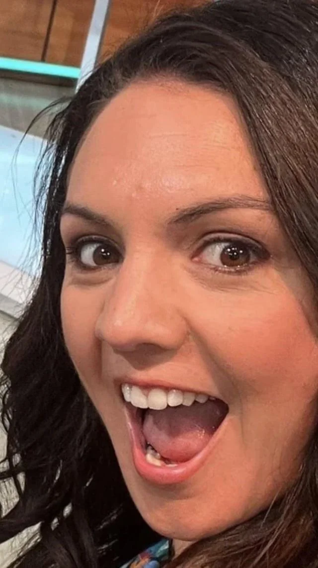 Laura Tobin picture 14 of 15
