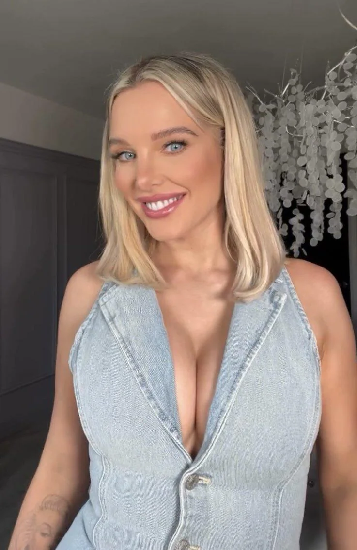 Helen Flanagan picture 1 of 1
