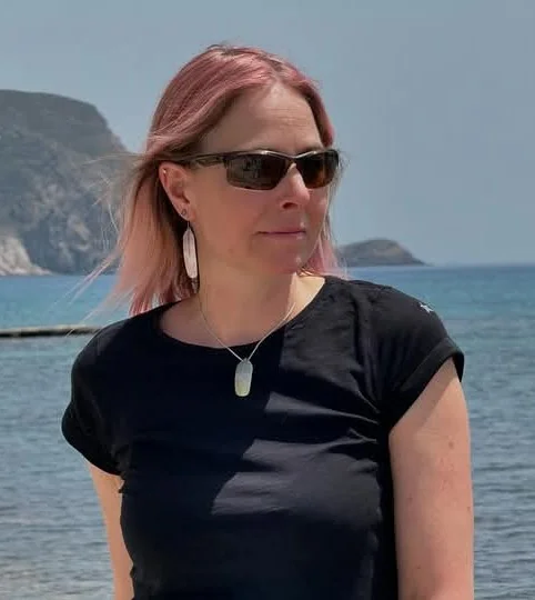Professor Alice Roberts picture 3 of 3