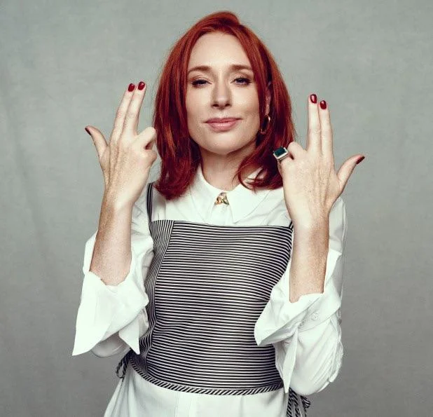 Hannah Fry picture 2 of 2