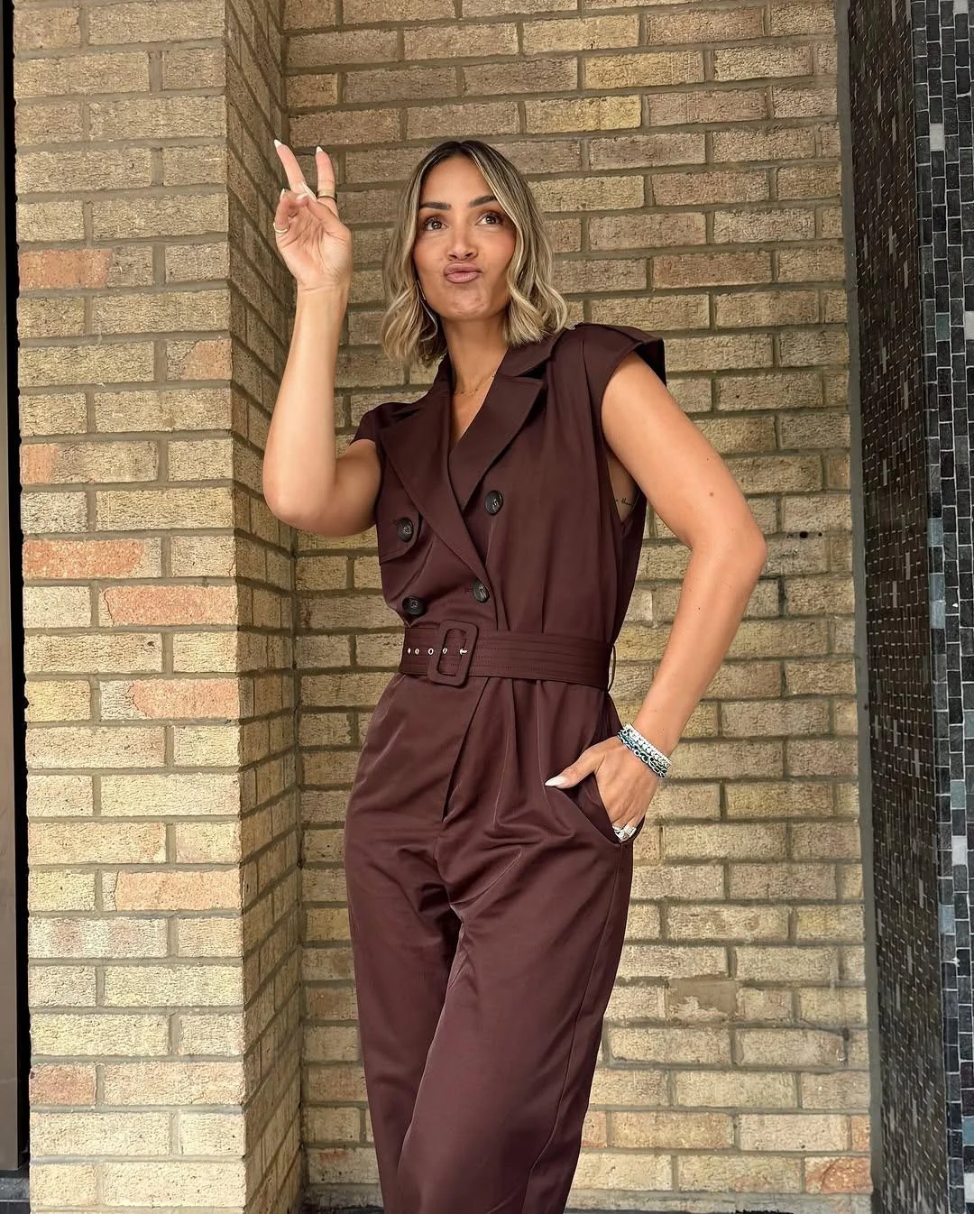 Frankie Bridge picture 1 of 2