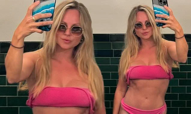 Tina O Brien picture 7 of 7