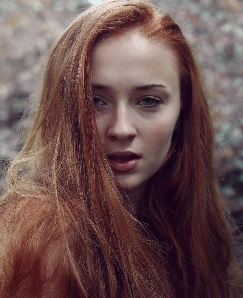 Sophie Turner picture 1 of 1