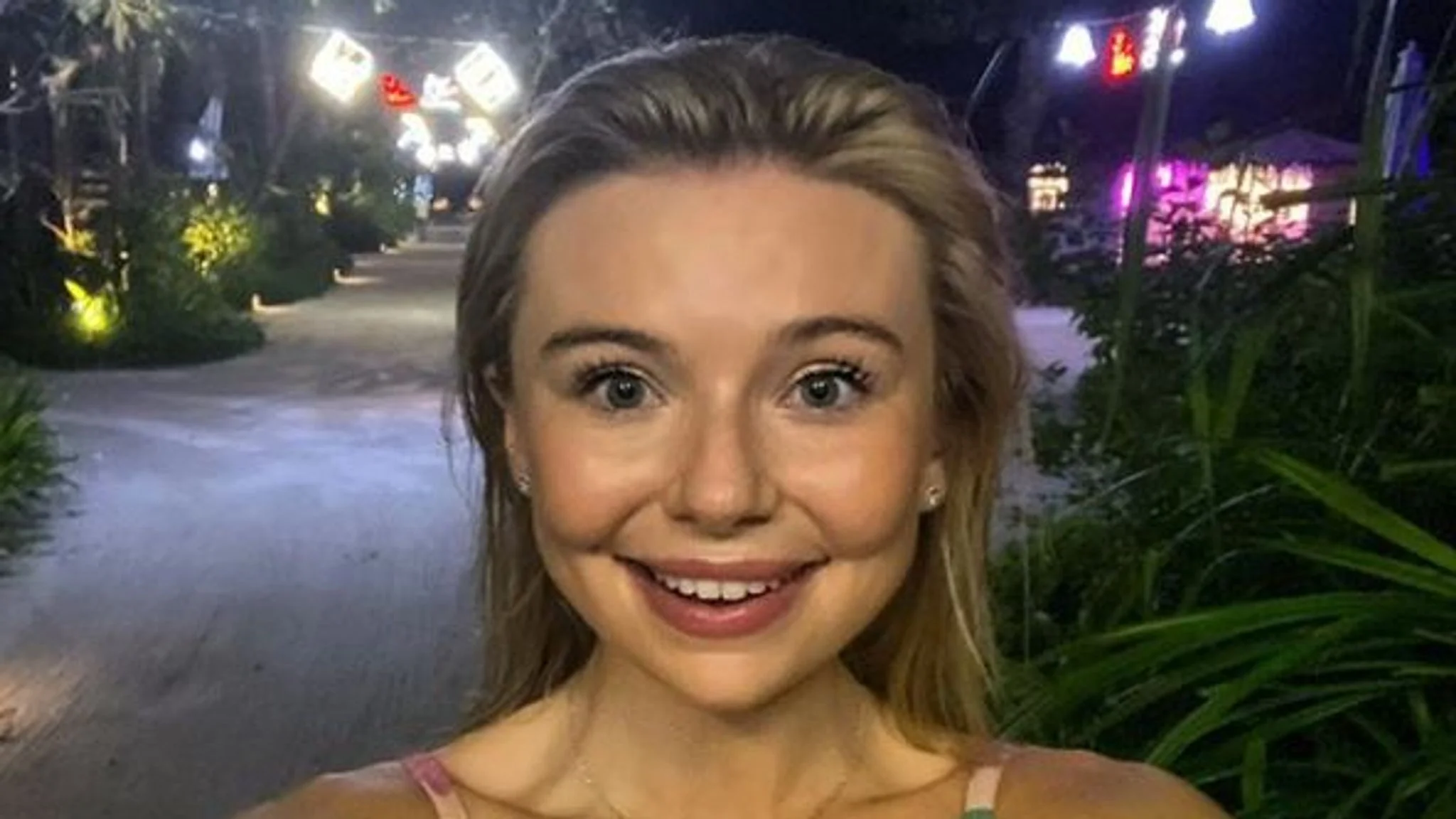 Georgia Toffolo picture 2 of 3