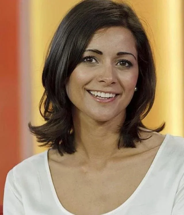 Lucy Verasamy picture 4 of 15