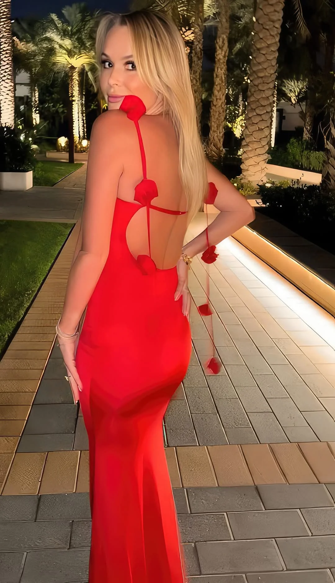 Amanda Holden picture 2 of 3