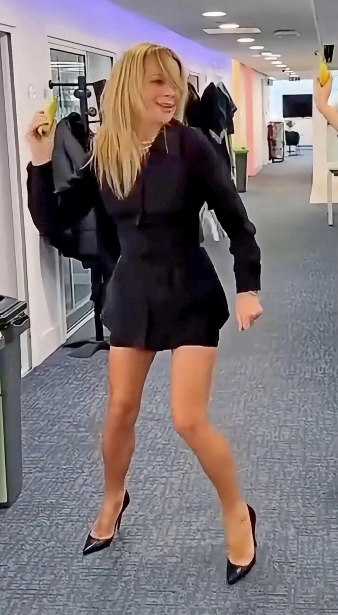 Amanda Holden picture 4 of 4