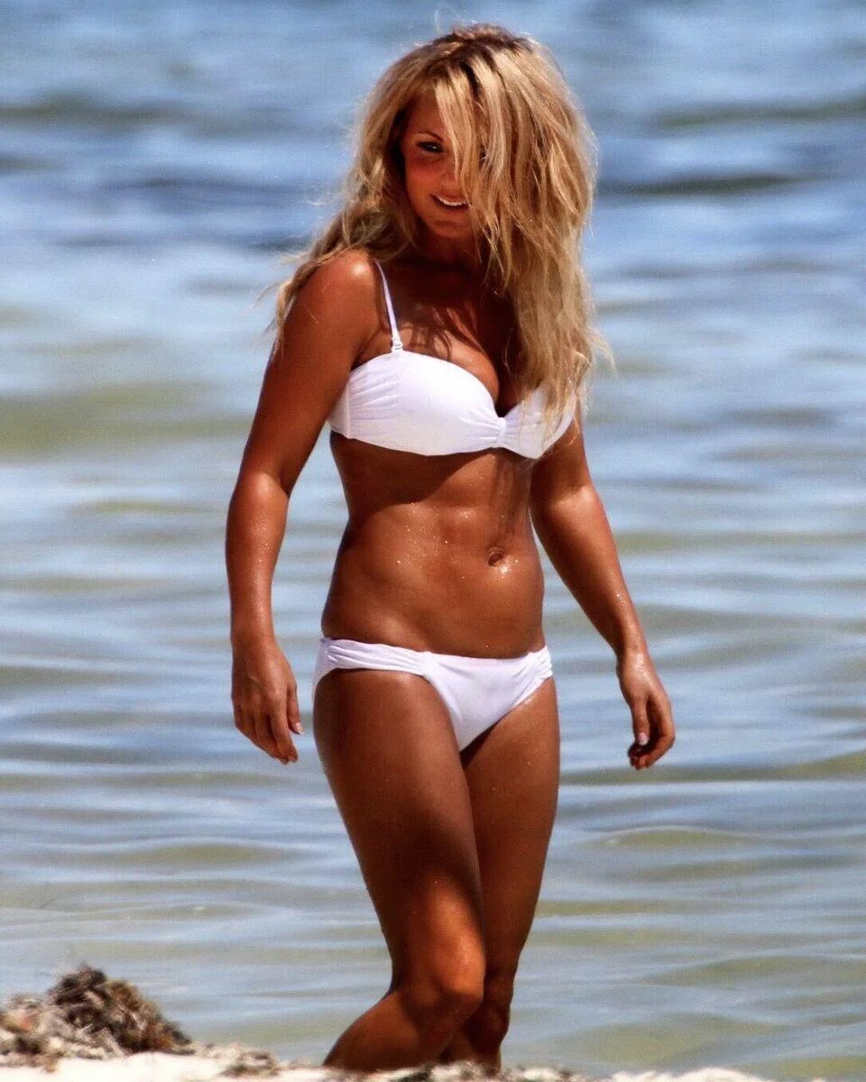 Geri Halliwell picture 1 of 1