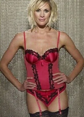 Jennifer Falconer picture 1 of 2
