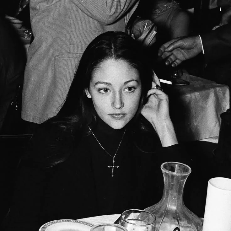 Olivia Hussey picture 1 of 3