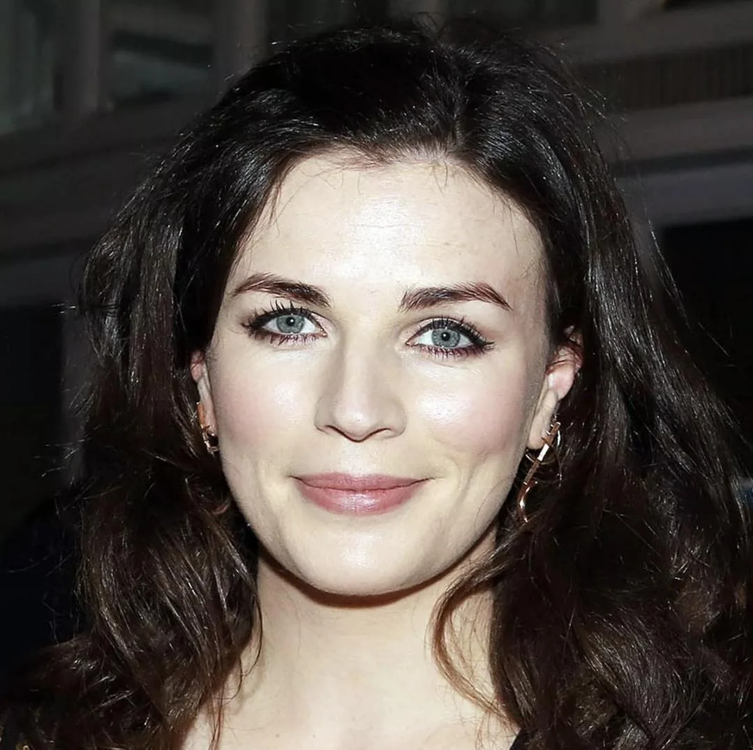 Aisling Bea 🇮🇪 picture 1 of 1